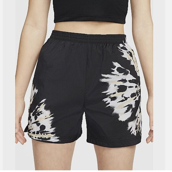Nike Woven Shorts w/ Pockets Size Small EUC - Picture 1 of 5